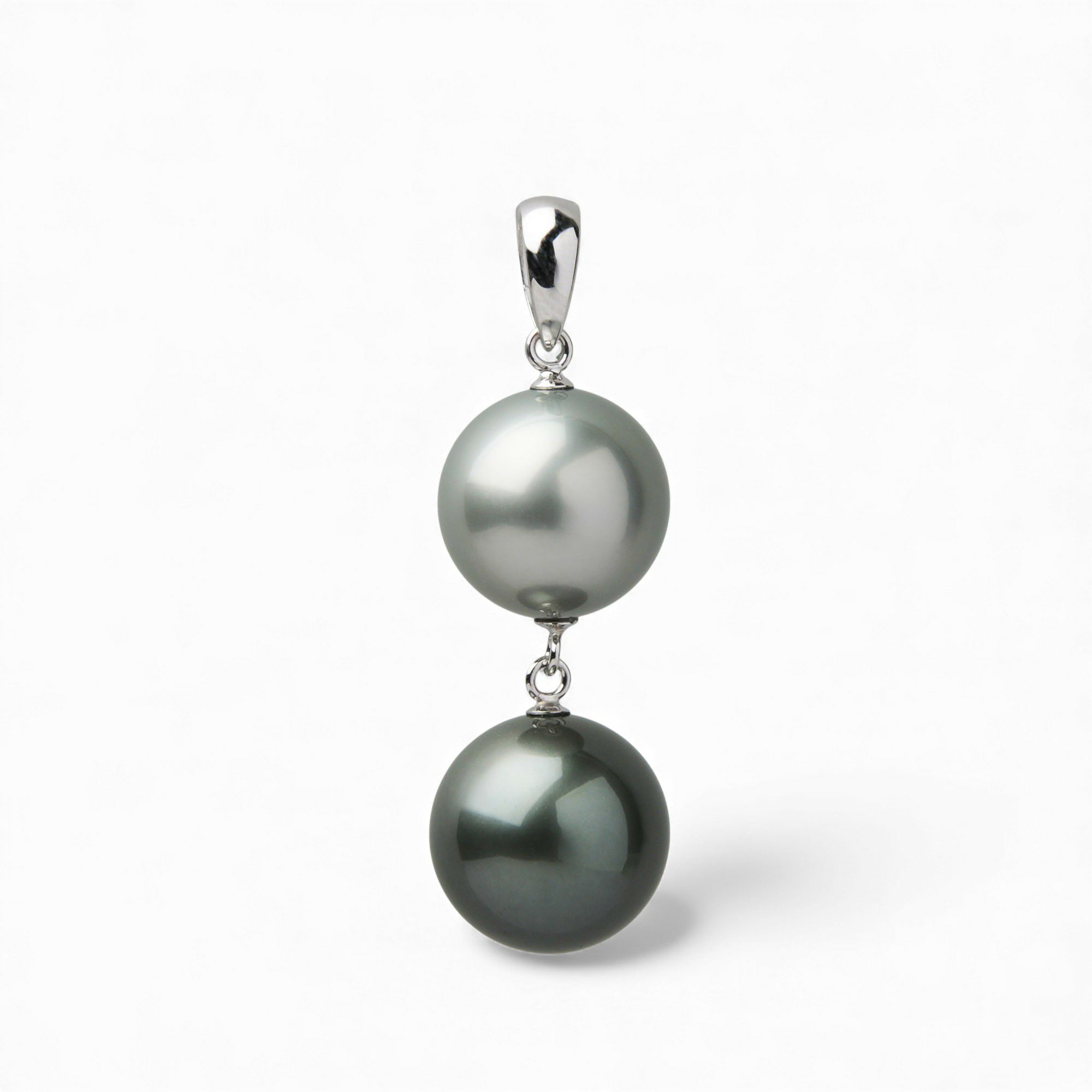  【WEB限定】タヒチ黒蝶真珠 ペンダントトップ 10mmUP K18WG