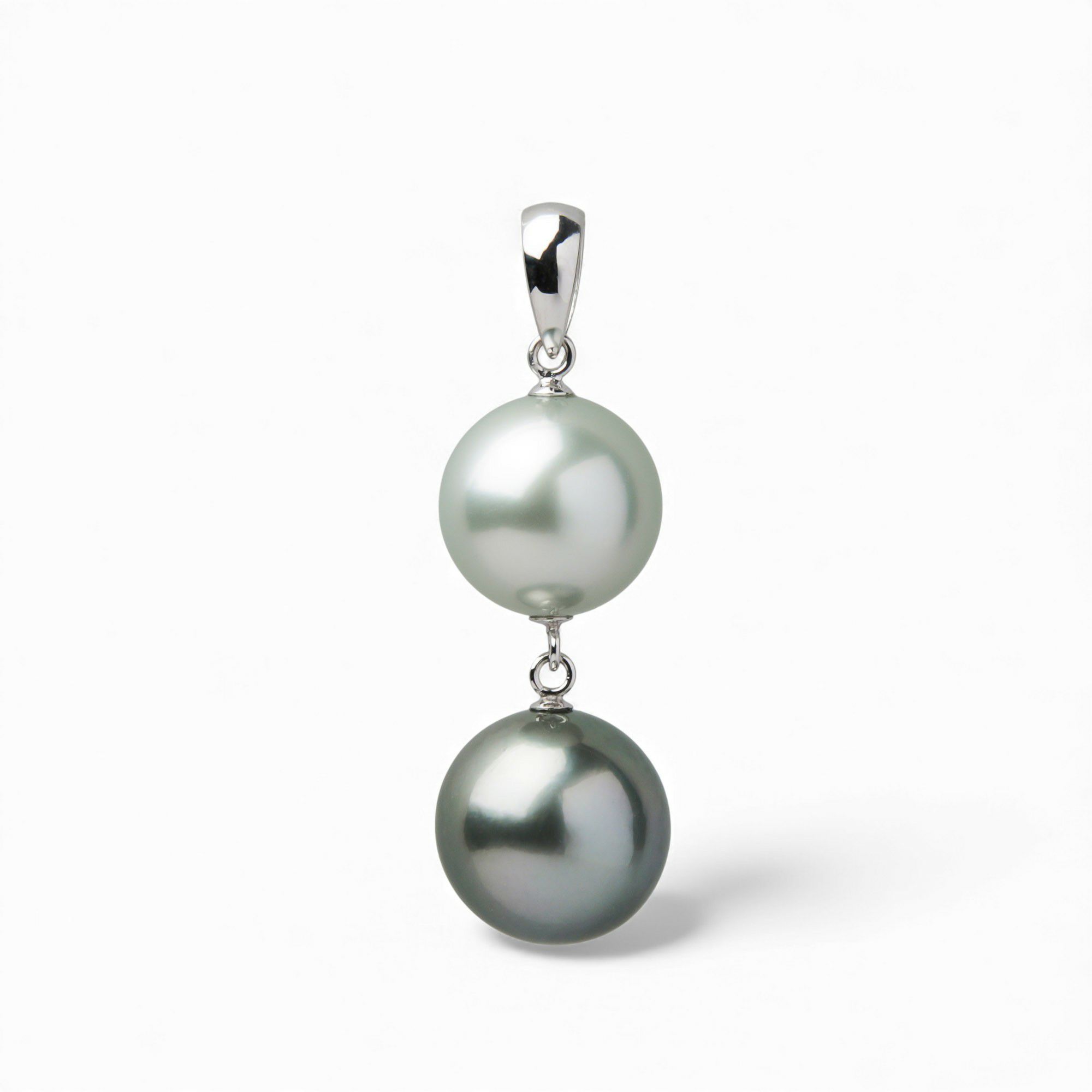  【WEB限定】タヒチ黒蝶真珠 ペンダントトップ 10mmUP K18WG